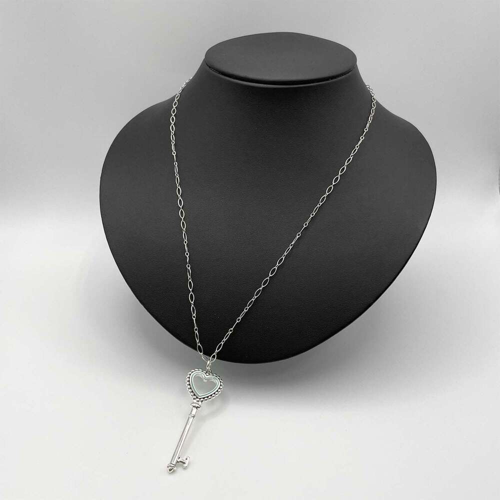 TIFFANY Authentic Silver Heart Necklace - Picture 8 of 8